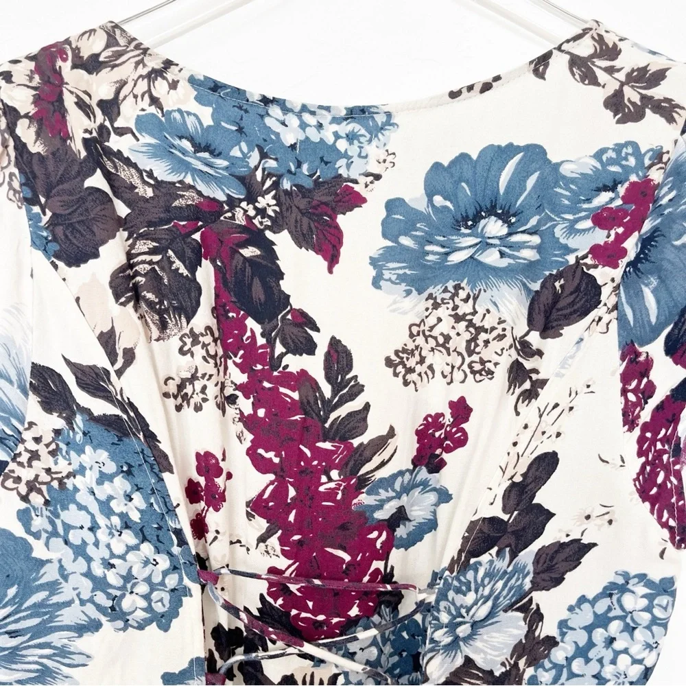 Urban Outfitters Kimchi Blue Ashley Romper White Purple Floral Size Small - Picture 11 of 12